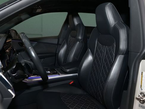Used 2021 Audi SQ8 Premium Plus w/ SQ8 Black Optic Package AWD/4WD image 2