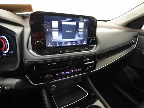 Used 2022 Nissan Rogue Platinum w/ Head-Up Display Package image 17