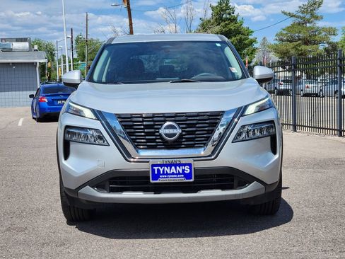 Used 2023 Nissan Rogue SV AWD/4WD image 2