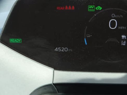 Used 2025 Toyota Prius Plug-In Hybrid image 26