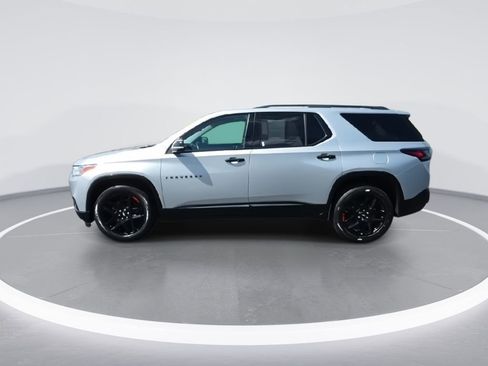 Used 2021 Chevrolet Traverse Premier w/ Redline Edition FWD image 5