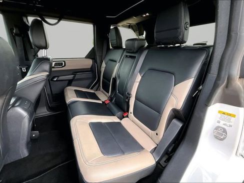 Used 2024 Ford Bronco Wildtrak AWD/4WD image 28