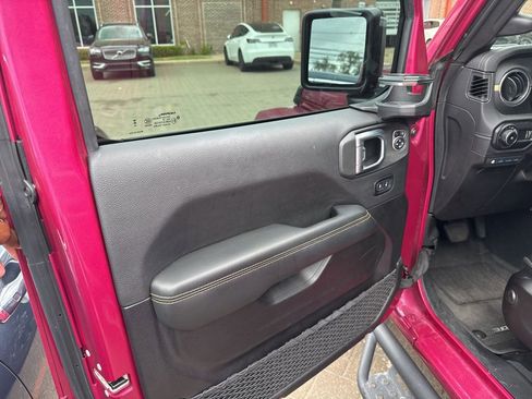 Used 2024 Jeep Wrangler Unlimited Sahara image 4