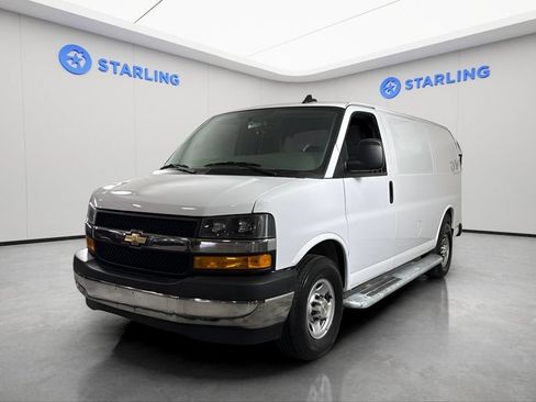 Used 2024 Chevrolet Express 2500 w/ Driver Convenience Package RWD image 12