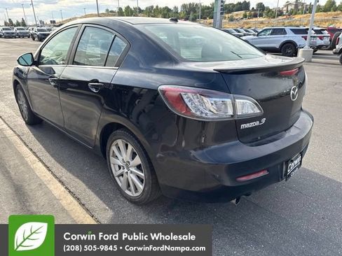 Used 2011 MAZDA MAZDA3 s Grand Touring w/ Tech Pkg FWD image 4
