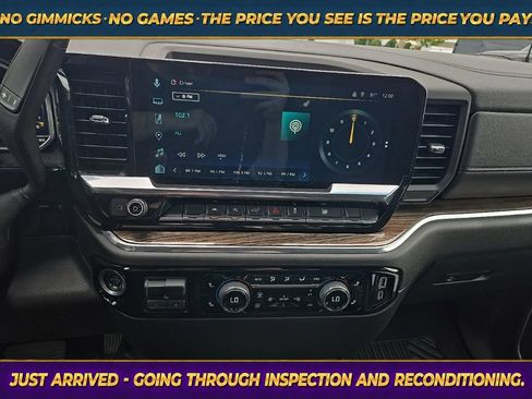 Used 2025 Chevrolet Silverado 1500 LT AWD/4WD image 20