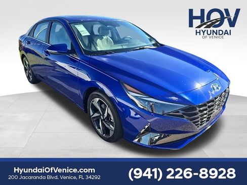 Certified 2023 Hyundai Elantra Limited w/ Preferred Accessory Package image 1