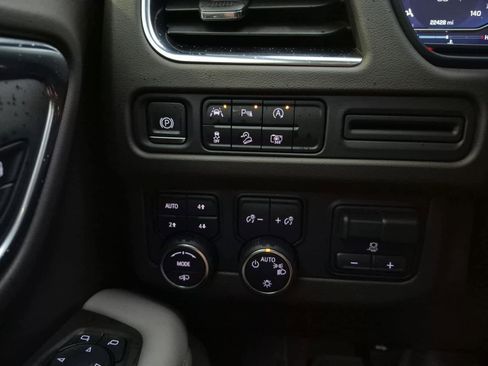 Used 2024 Chevrolet Tahoe Z71 w/ Off-Road Capability Package image 21