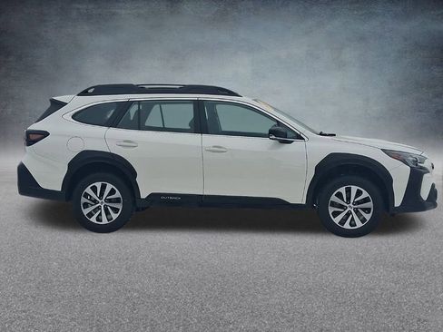 Used 2023 Subaru Outback 2.5i image 5
