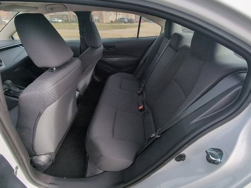 Used 2025 Toyota Corolla LE image 11