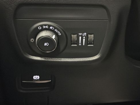 New 2026 Jeep Grand Cherokee Limited AWD/4WD image 30