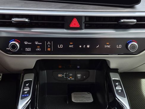 New 2026 Kia Sorento SX image 14