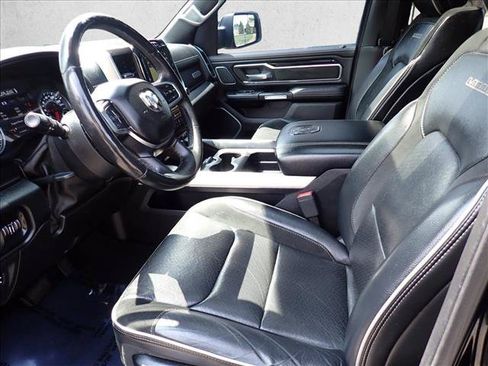 Used 2019 RAM 1500 Laramie AWD/4WD image 11