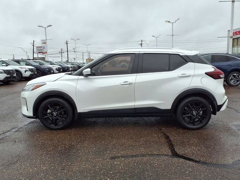 Used 2023 Nissan Kicks SV FWD image 5