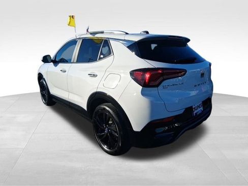 Used 2024 Buick Encore GX Sport Touring image 4