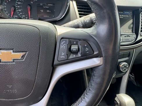 Used 2018 Chevrolet Trax LT w/ LT Convenience Package AWD/4WD image 20