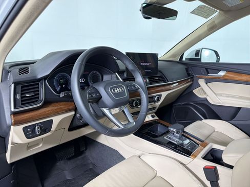 Used 2024 Audi Q5 e Premium Plus image 3