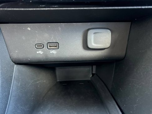 Used 2024 Buick Encore GX Sport Touring FWD image 39