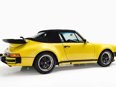 Used 1988 Porsche 911 Carrera RWD image 8