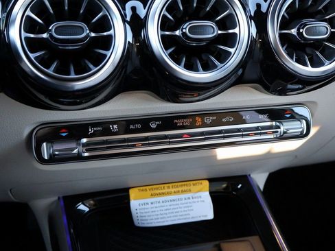 Used 2026 Mercedes-Benz GLB 250 GLB 250 image 27