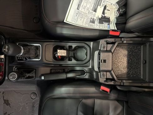 New 2026 Jeep Wrangler Unlimited Rubicon w/ Safety Group image 32