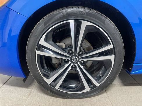 Used 2022 Nissan Sentra SR w/ Electronics Package FWD image 7