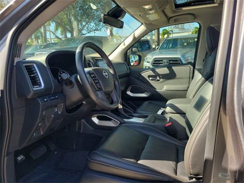Used 2024 Nissan Frontier SL w/ Technology Package image 10