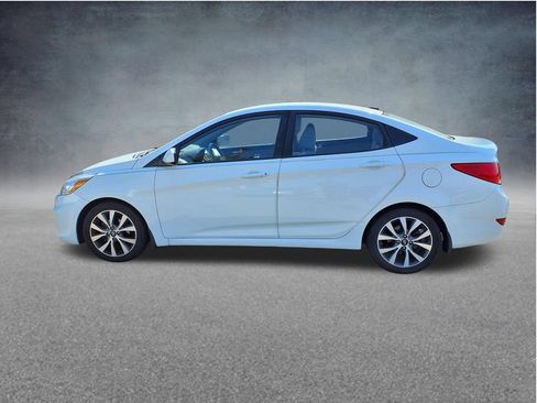 Used 2016 Hyundai Accent SE w/ Option Group 03 FWD image 10