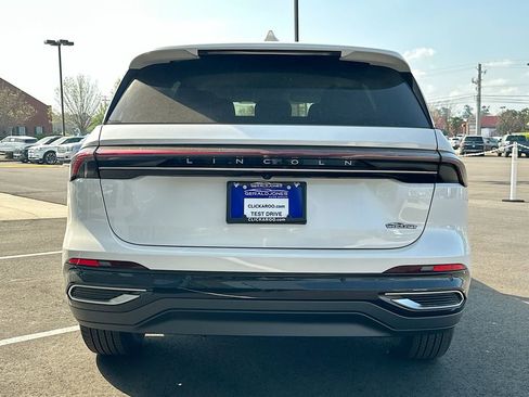 New 2026 Lincoln Nautilus Premier image 15