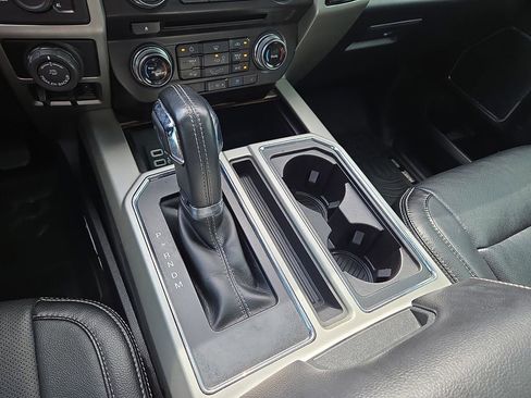 Used 2018 Ford F150 Lariat w/ Equipment Group 502A Luxury image 30