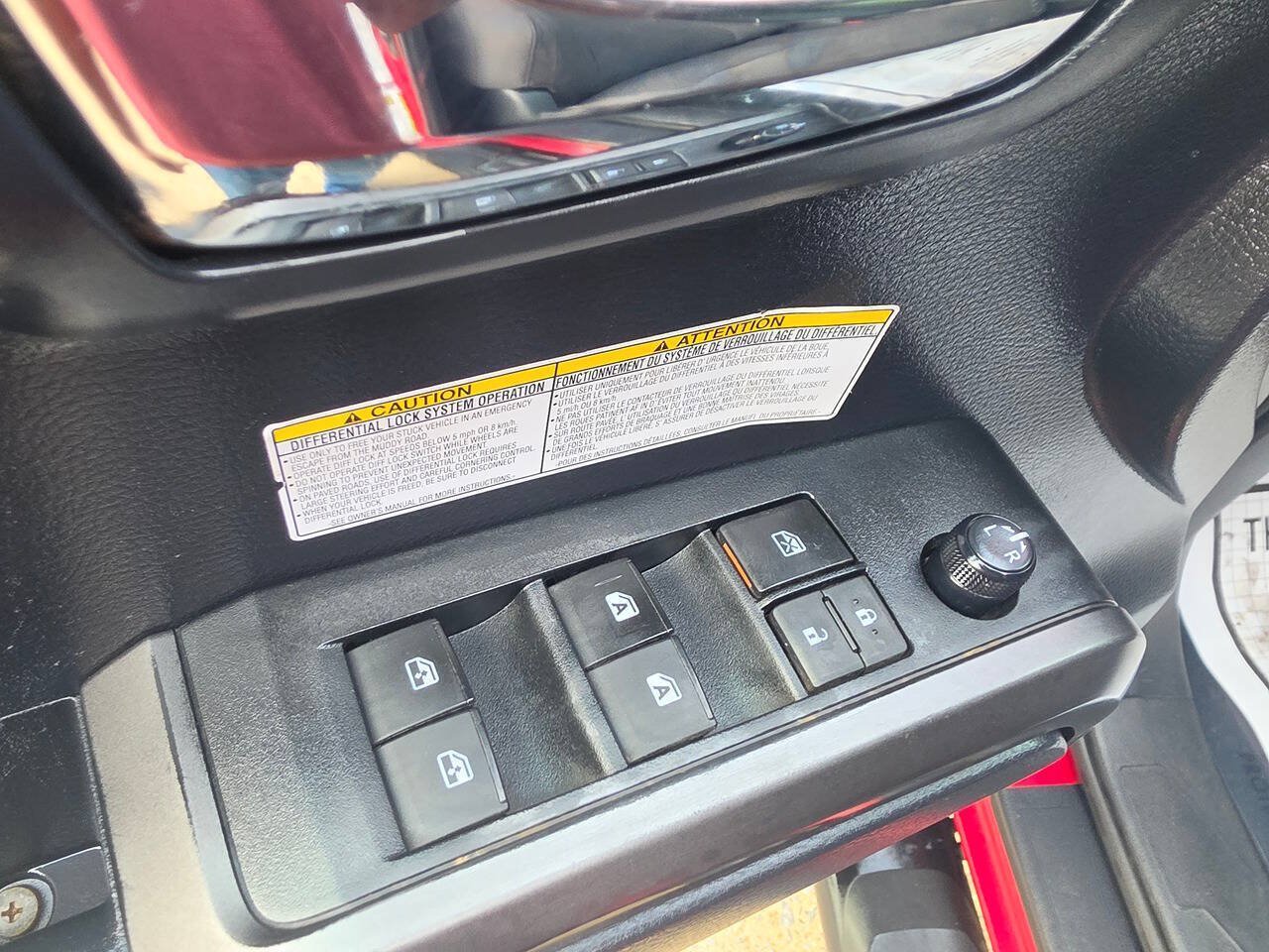 Used 2019 Toyota Tacoma TRD Off-Road AWD/4WD image 10