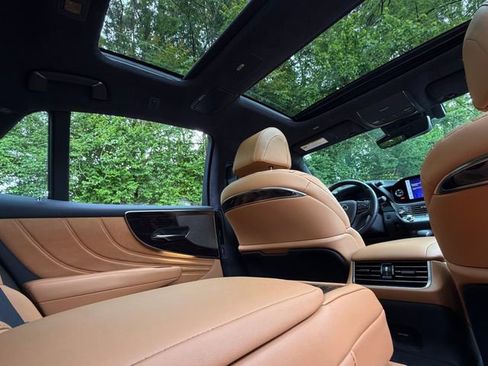 Certified 2024 Lexus LS 500 AWD image 43