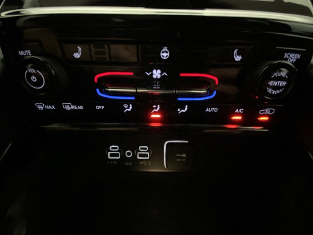 Used 2021 Jeep Grand Cherokee L Laredo w/ Luxury Tech Group I AWD/4WD image 18