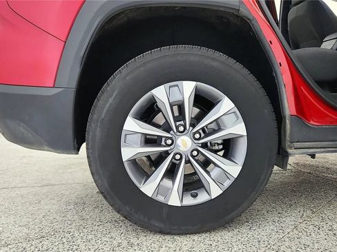 Used 2025 Chevrolet Equinox LT w/ Safety and Technology Package FWD image 40