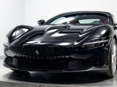 Used 2022 Ferrari Roma RWD image 84