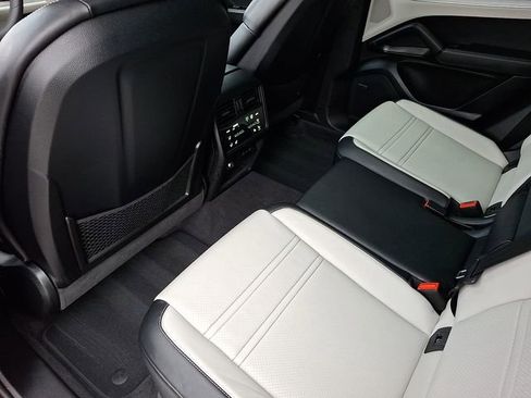 Certified 2026 Porsche Cayenne Coupe image 16