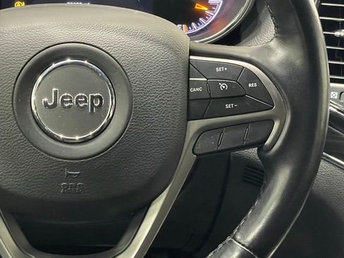 Used 2021 Jeep Grand Cherokee Limited image 28