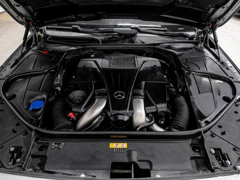 Used 2015 Mercedes-Benz S 550 Sedan w/ Sport Package w/ Sport Package image 58