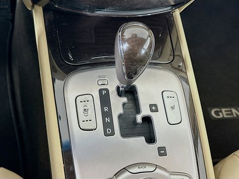 Used 2010 Hyundai Genesis 3.8 w/ Technology Pkg 4 image 25