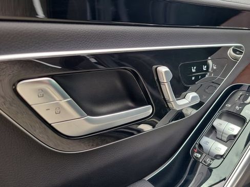 Used 2025 Mercedes-Benz S 500 4MATIC image 19