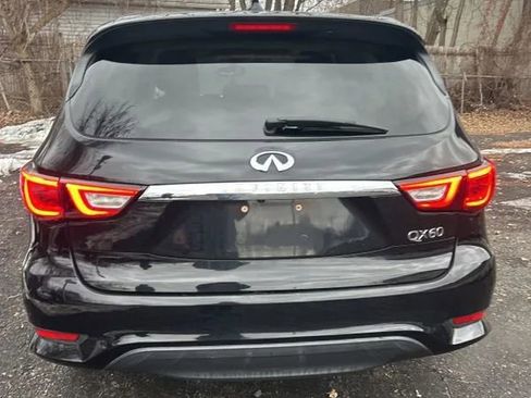 Used 2016 INFINITI QX60 3.5 Sport Utility 4D image 4