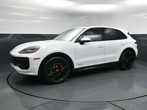 New 2026 Porsche Cayenne GTS AWD/4WD image 1