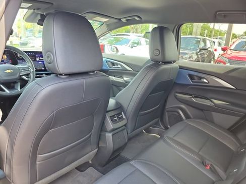 Certified 2025 Chevrolet Equinox EV LT w/ Convenience Package FWD image 16