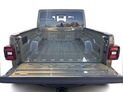 New 2026 Jeep Gladiator Rubicon AWD/4WD image 11