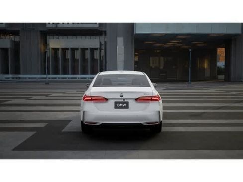 New 2027 BMW 530i RWD image 5