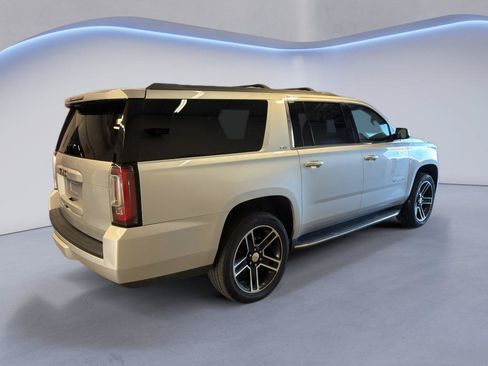 Used 2016 GMC Yukon XL SLT w/ Open Road Package AWD/4WD image 8