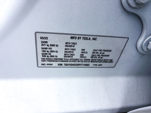 Used 2023 Tesla Model Y Long Range image 34