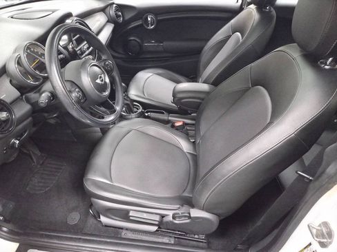 Used 2016 MINI Cooper 2-Door Hardtop FWD image 15