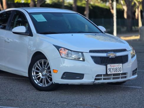 Used 2012 Chevrolet Cruze Eco FWD image 2