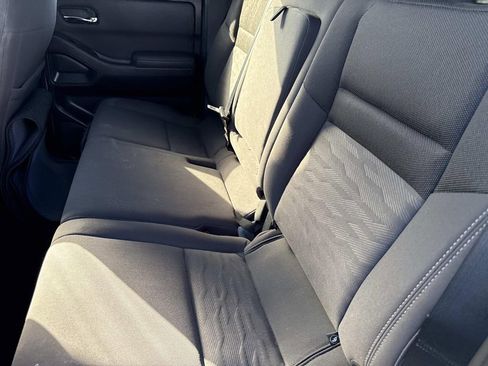 Certified 2022 Nissan Frontier SV w/ Technology Package image 13